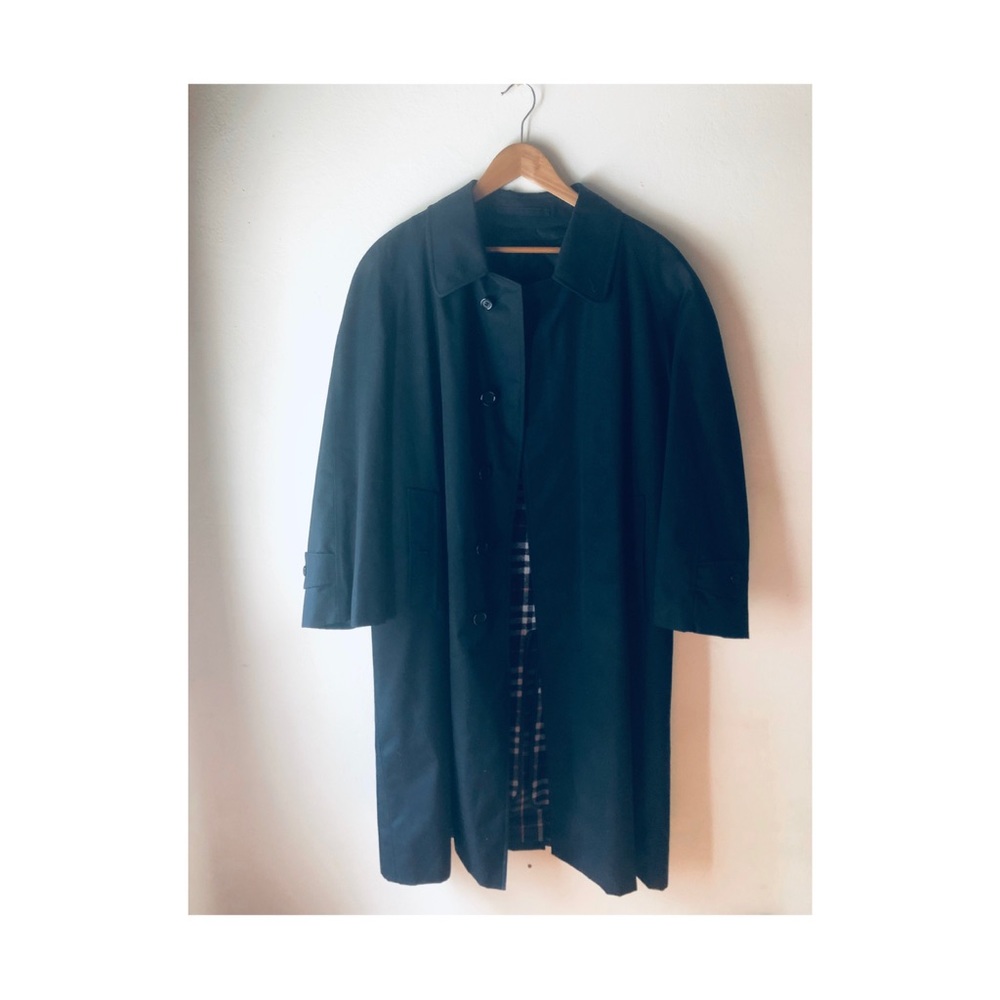 Men’s Vintage NWOT  Classic Burberry Trench Coat